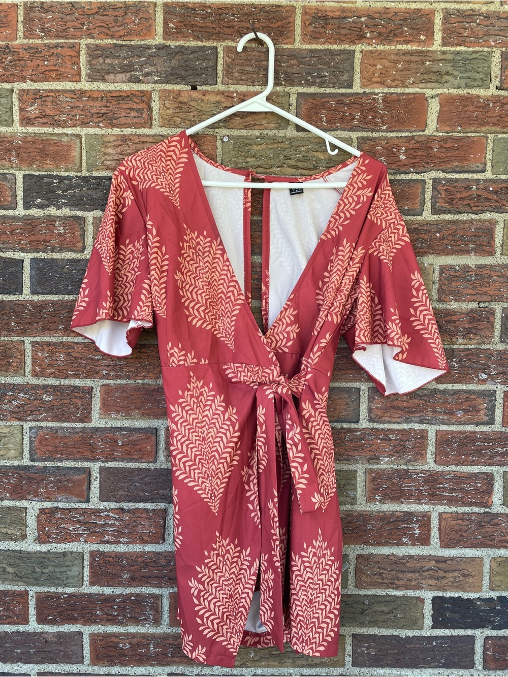 SHEIN Burgundy Floral Tie-Waist Dress